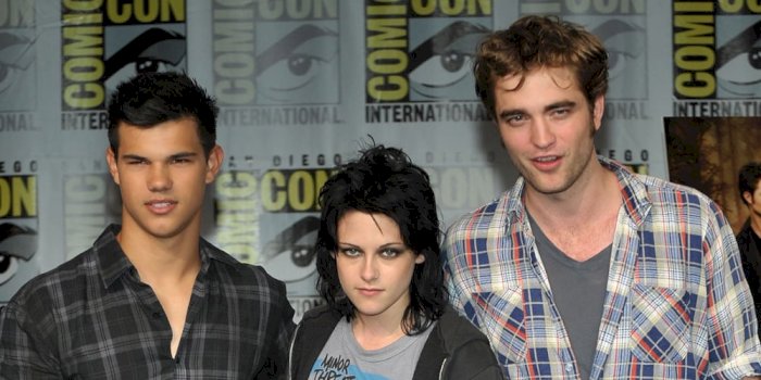 Ranking Twilight&apos;s Wealthiest Cast Members (The Richest&apos;s Net Worth Beats No. 2 by Millions!)